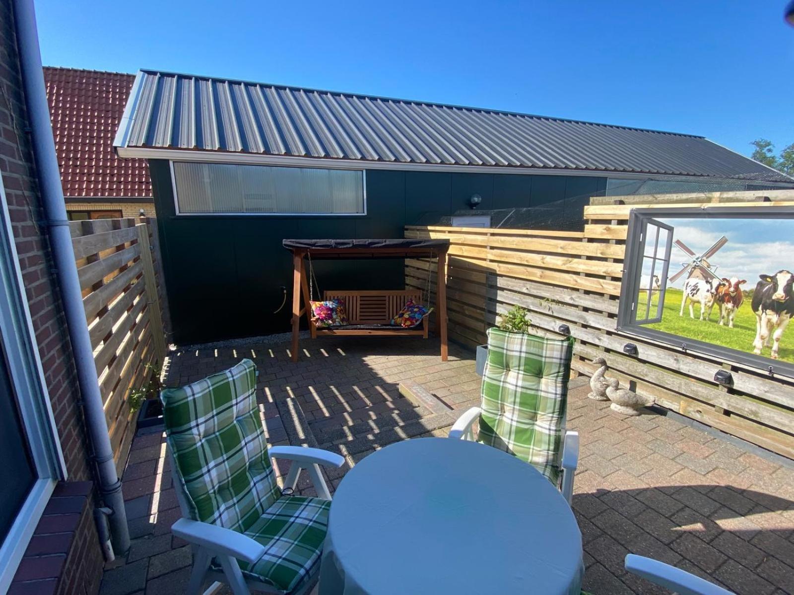 Huis Bij Het Water Met Sloepje Jutrijp Exterior foto